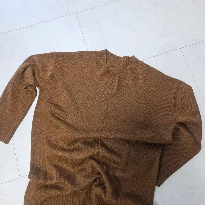 [BUNJANG] Brown V-neck Knit Long Dress / 브라운 브이넥 니트 롱 원피스