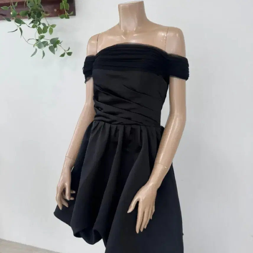 [BUNJANG] Black Mini Dress Rental / 블랙 미니 드레스 웨딩 화이트 컨셉사진 2부 피로연 졸업사진 연주회