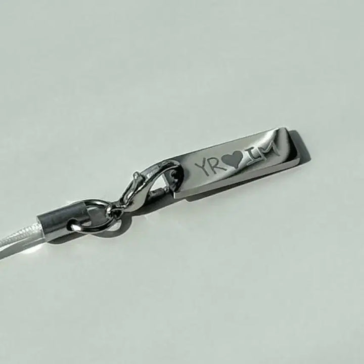 [BUNJANG] Custom Engraved Stainless Steel Initial Keyring / [각인가능] 써지컬 기념일 생일 선물 별자리 이니셜 각인 키링 열쇠고리