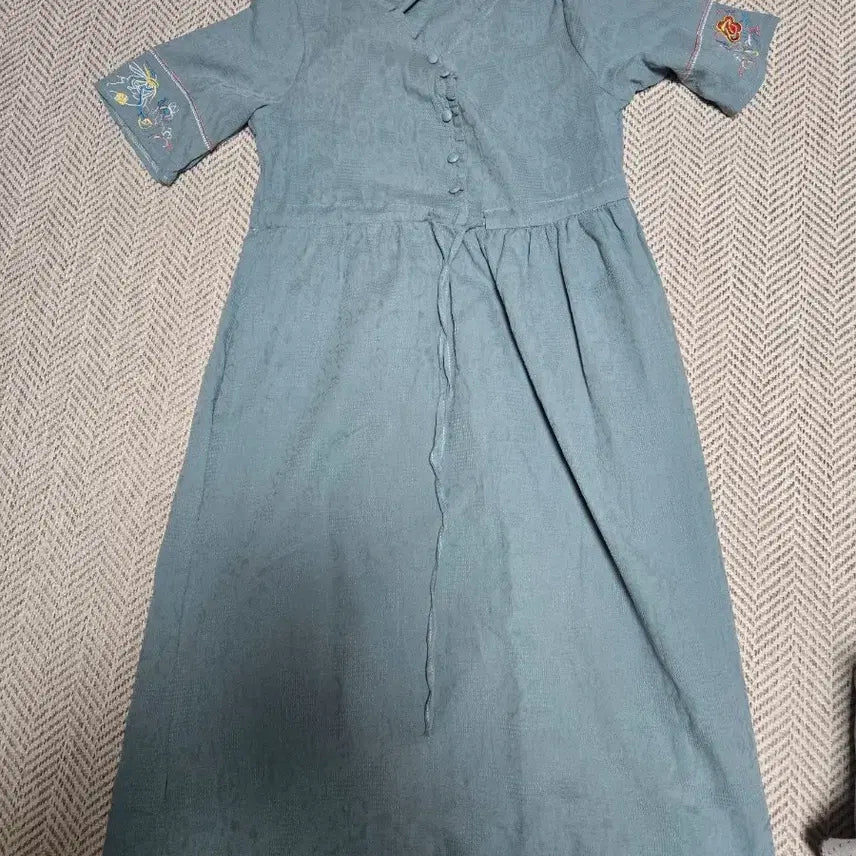[BUNJANG] Mint Embroidered Long Dress / 민트색 자수 롱 원피스