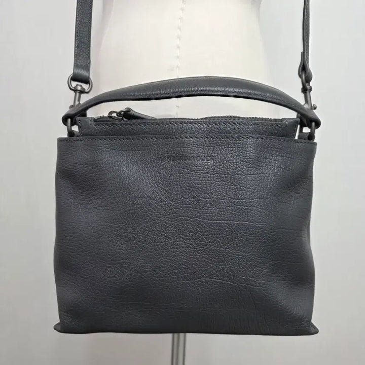 [BUNJANG] Mandarina Duck Mellow Leather Tote Crossbody Bag / 만다리나덕 멜로우 가죽 토트겸 크로스백