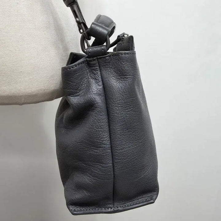 [BUNJANG] Mandarina Duck Mellow Leather Tote Crossbody Bag / 만다리나덕 멜로우 가죽 토트겸 크로스백