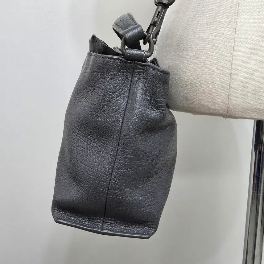 [BUNJANG] Mandarina Duck Mellow Leather Tote Crossbody Bag / 만다리나덕 멜로우 가죽 토트겸 크로스백