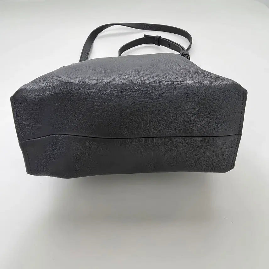 [BUNJANG] Mandarina Duck Mellow Leather Tote Crossbody Bag / 만다리나덕 멜로우 가죽 토트겸 크로스백