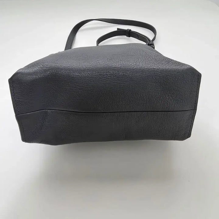 [BUNJANG] Mandarina Duck Mellow Leather Tote Crossbody Bag / 만다리나덕 멜로우 가죽 토트겸 크로스백