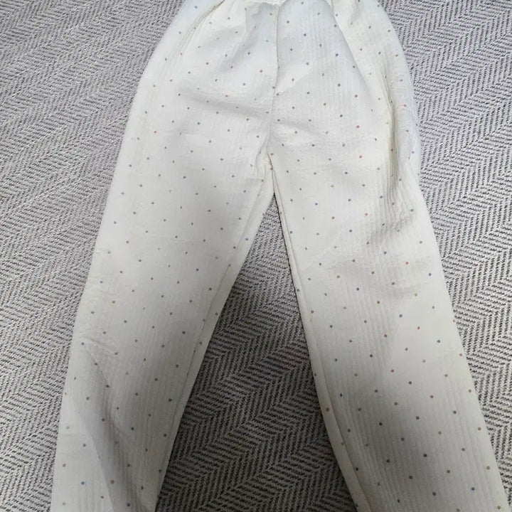 [BUNJANG] Dot Quilted Jogger Pants / 도트 퀼팅 누빔바지 프리사이즈