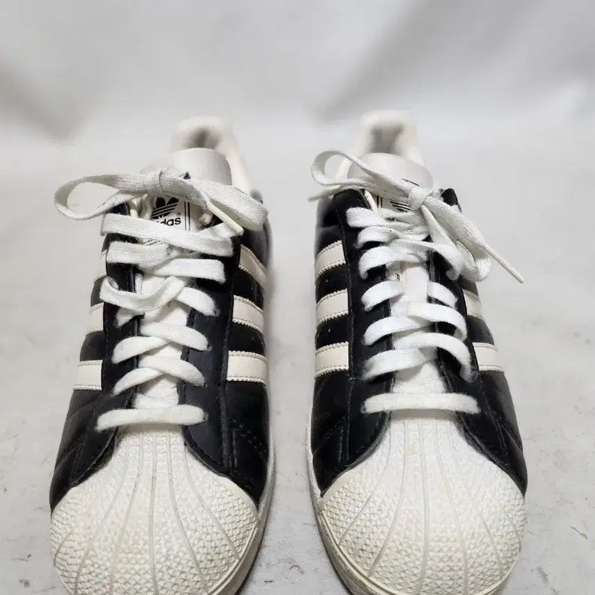 [BUNJANG] Adidas Superstar Black/White Sneakers / 235 아디다스 슈퍼스타 블랙 / 화이트 스니커즈