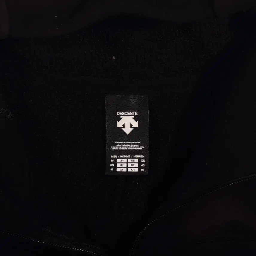 [BUNJANG] Descente Logo Hoodie B221 / 데상트 로고 후드티 B221