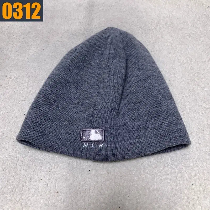 [BUNJANG] MLB B Logo Gray Beanie / MLB 엠엘비 B 로고 회색 비니