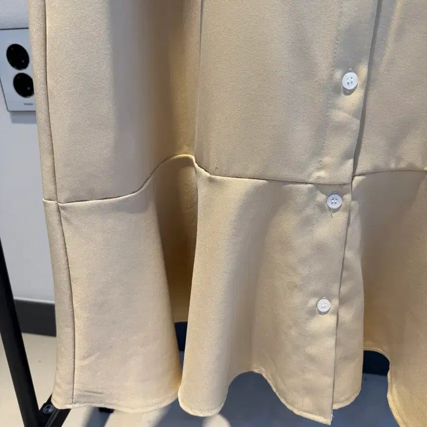 [BUNJANG] V-Neck Beige Long Dress / 브이넥 원피스