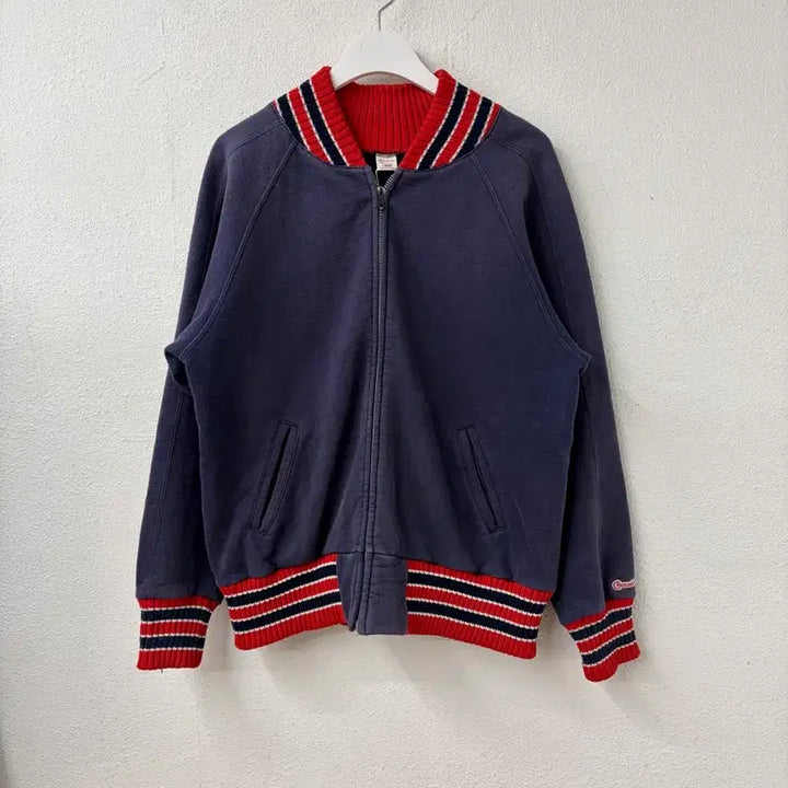 [SOLD OUT] 90-00s CHESWICK by TOYO ENTERPRISE Sweat