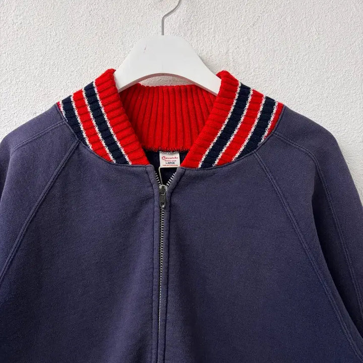 [SOLD OUT] 90-00s CHESWICK by TOYO ENTERPRISE Sweat