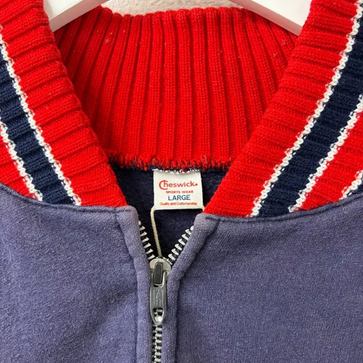 [SOLD OUT] 90-00s CHESWICK by TOYO ENTERPRISE Sweat