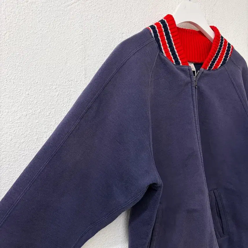 [SOLD OUT] 90-00s CHESWICK by TOYO ENTERPRISE Sweat