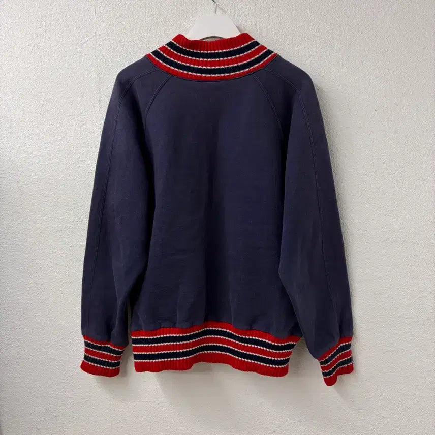 [SOLD OUT] 90-00s CHESWICK by TOYO ENTERPRISE Sweat