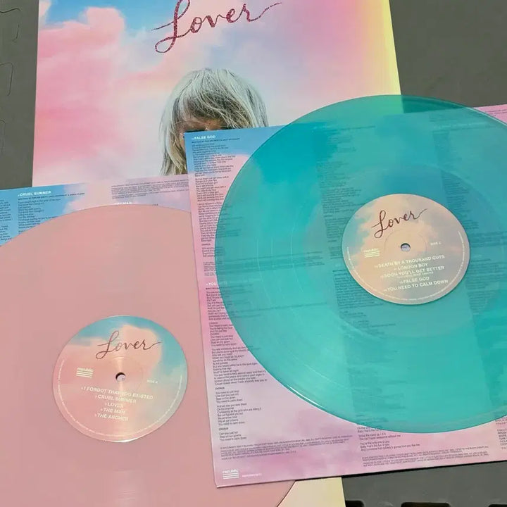 [BUNJANG] Taylor Swift Lover Limited Edition LP / 테일러 스위프트 Lover LP 한정반 핑크 블루