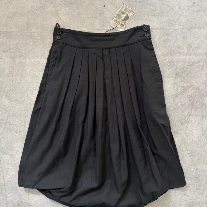 [SOLD OUT] Vivienne Westwood 비비안웨스트우드 블랙 펌킨 스커트