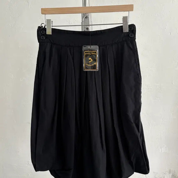 [SOLD OUT] Vivienne Westwood 비비안웨스트우드 블랙 펌킨 스커트