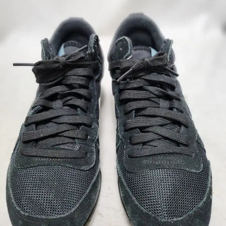 [BUNJANG] Nike Black Sneakers / 235 나이키 블랙 운동화 스니커즈