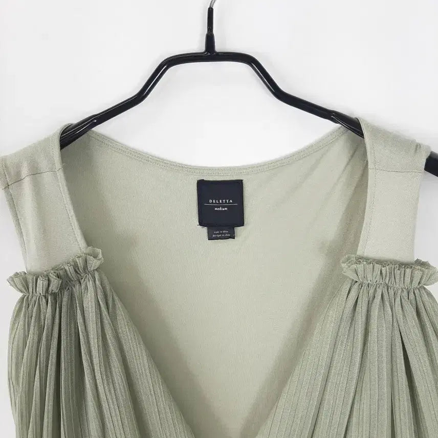 [SOLD OUT] DELETTA 플리츠배색 민소매블라우스 M