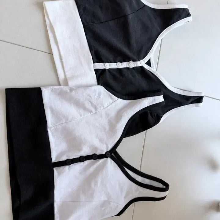 [BUNJANG] V-Neck Button Crop Top / 배색 브이넥 버튼 크롭탑 블랙/화이트 새상품