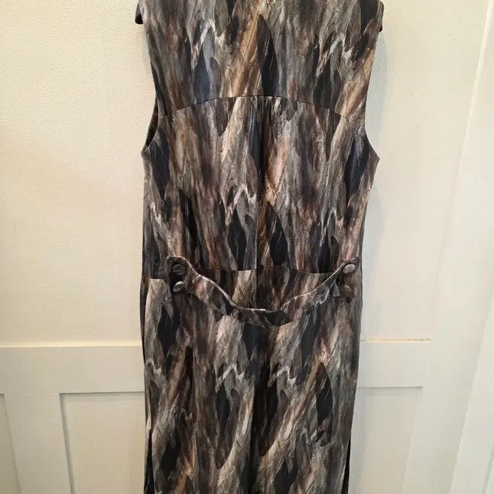 [BUNJANG] Leather Vest with Feather Pattern / 페더 패턴 슬리브리스롱 가죽 자켓베스트
