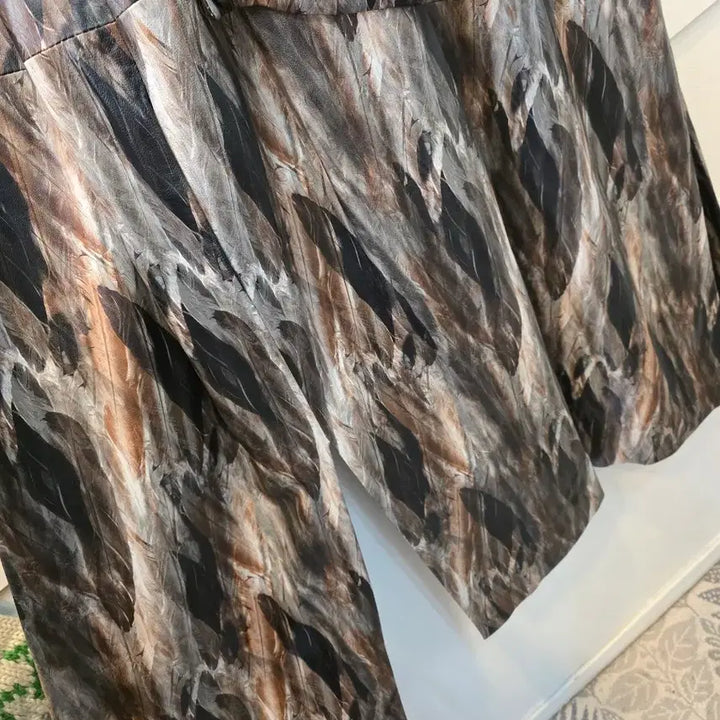 [BUNJANG] Leather Vest with Feather Pattern / 페더 패턴 슬리브리스롱 가죽 자켓베스트