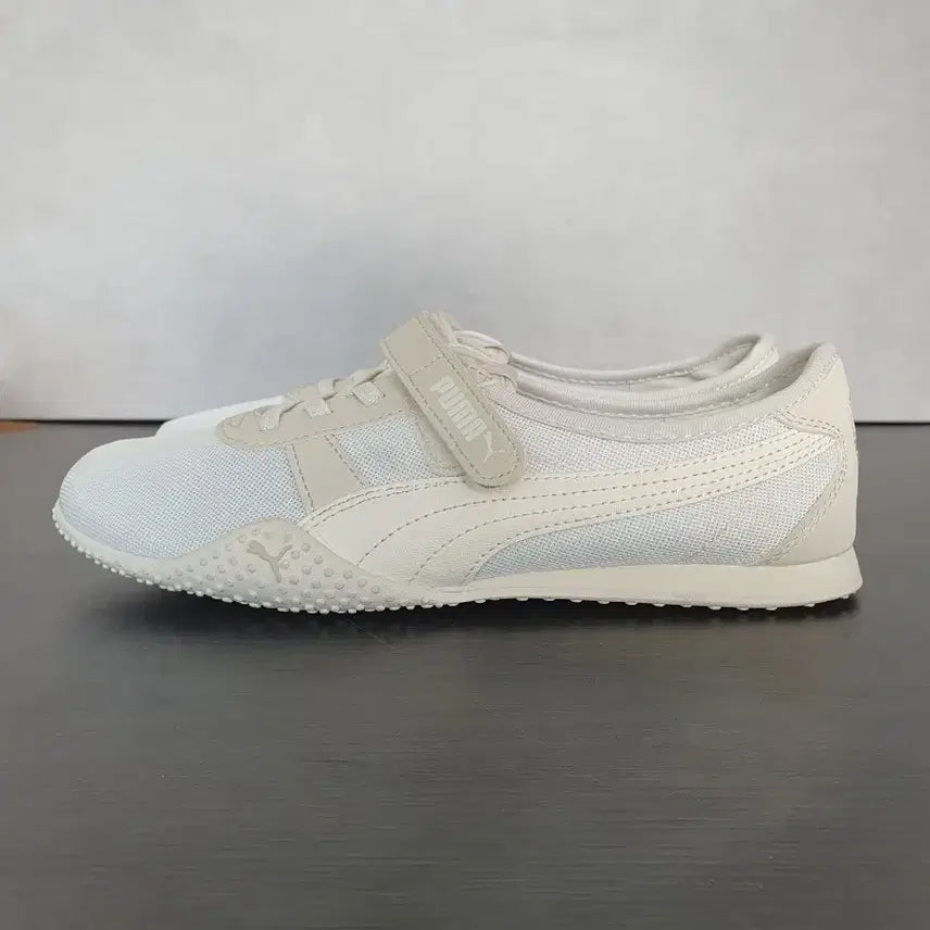 [BUNJANG] Puma Bella V Blush Ivory Sneakers (245) / 푸마 벨라 V 블러쉬 아이보리 (245)