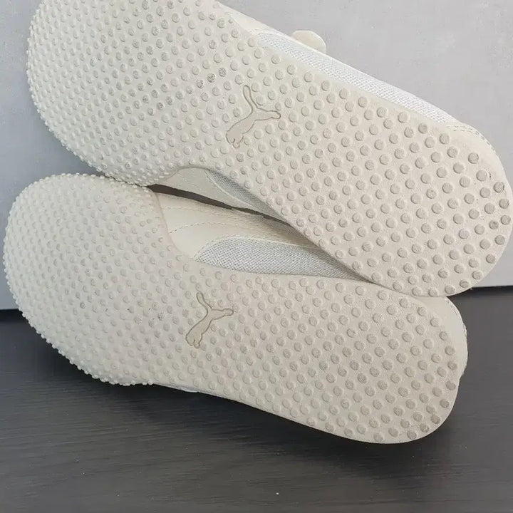 [BUNJANG] Puma Bella V Blush Ivory Sneakers (245) / 푸마 벨라 V 블러쉬 아이보리 (245)