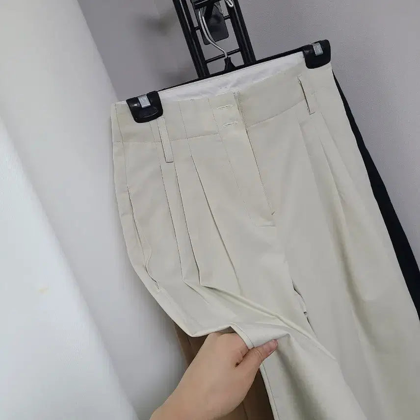 [BUNJANG] Favorite Tucked Cuffed Pants / 새-페이보릿-핀턱카브라팬츠s(총장108)