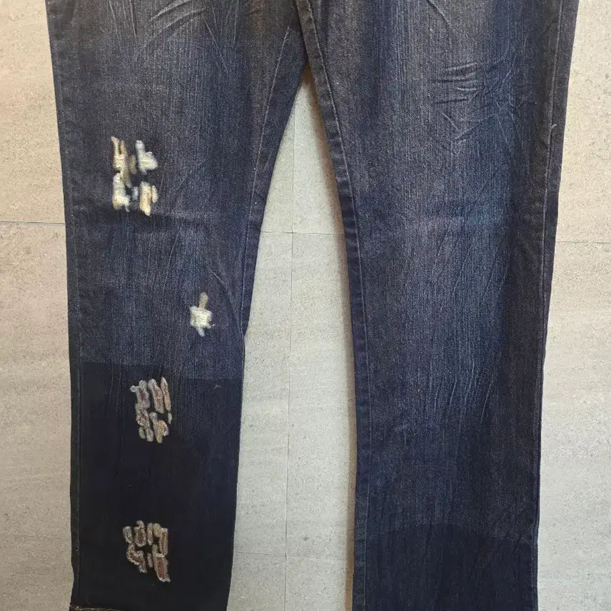 [BUNJANG] GIRBAUD Denim Pants / GIRBAUD 데미지 데님 팬츠. 미착.