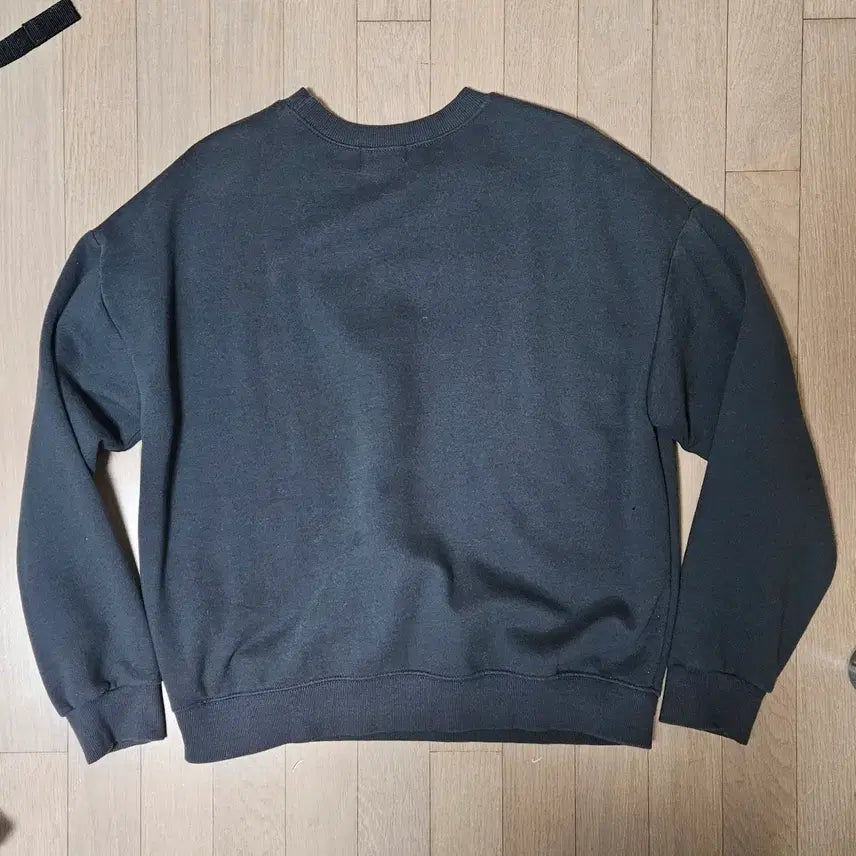 [BUNJANG] Acover Charcoal M Size Fleece Sweatshirt / 어커버 기모 맨투맨 차콜 M사이즈