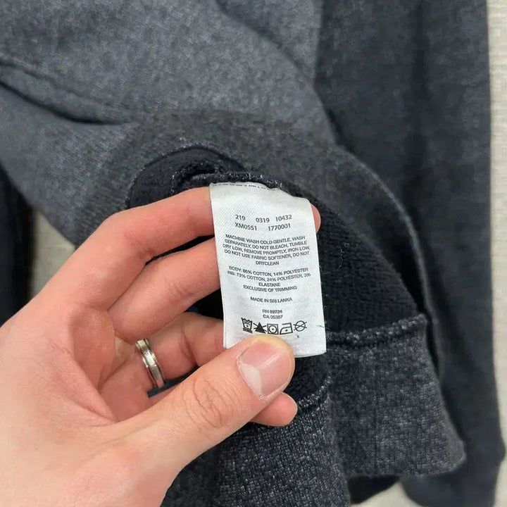 [BUNJANG] Columbia Embroidered Logo Fleece Sweatshirt / 콜럼비아 아웃도어 자수로고 약기모 스웻셔츠 맨투맨 S A07384