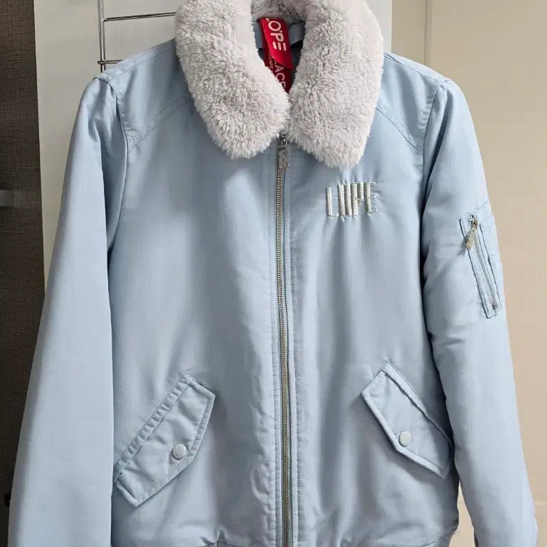[BUNJANG] Unbranded Sky Blue Quilted Varsity Padded Jacket / 퍼 누빔 바시티 패딩 자켓(색상 하늘색.귀여워요~)