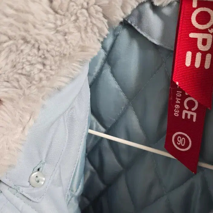 [BUNJANG] Unbranded Sky Blue Quilted Varsity Padded Jacket / 퍼 누빔 바시티 패딩 자켓(색상 하늘색.귀여워요~)
