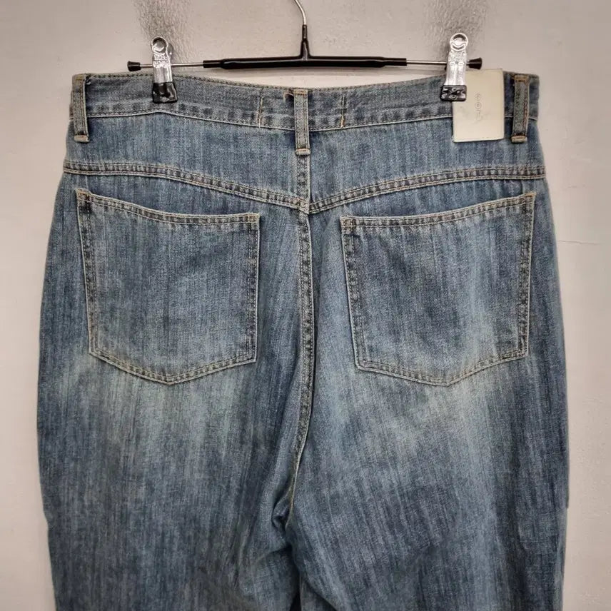 [BUNJANG] OOTJ 32-inch Washed Denim Jeans / [32 inch] OOTJ 워싱 데님 팬츠 청바지