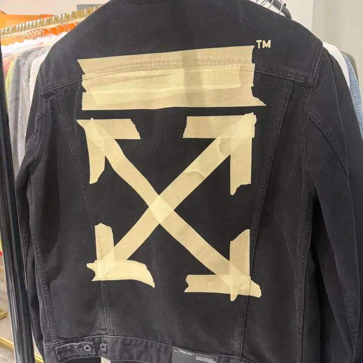 [BUNJANG] Off-White Tape Arrow Denim Jacket / 오프화이트 태이프 에로우 데님 자켓