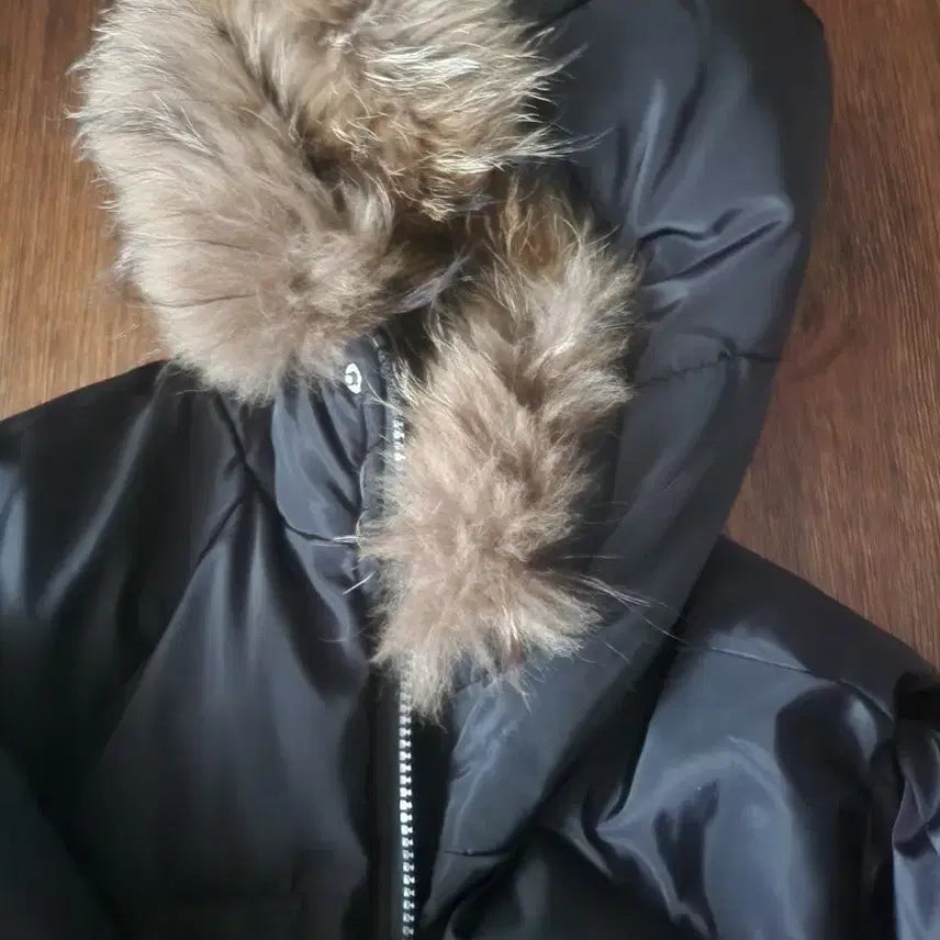 [BUNJANG] Long Black Down Jacket with Raccoon Fur Hood / 라쿤롱패딩