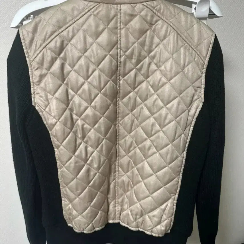 [BUNJANG] Burberry Quilted Jacket Beige Black / 정품 버버리 퀼팅 자켓 베이지 블랙 배색