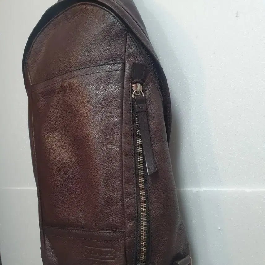 [BUNJANG] Coach Leather Sling Bag Brown / 코치 가죽 슬링백 브라운
