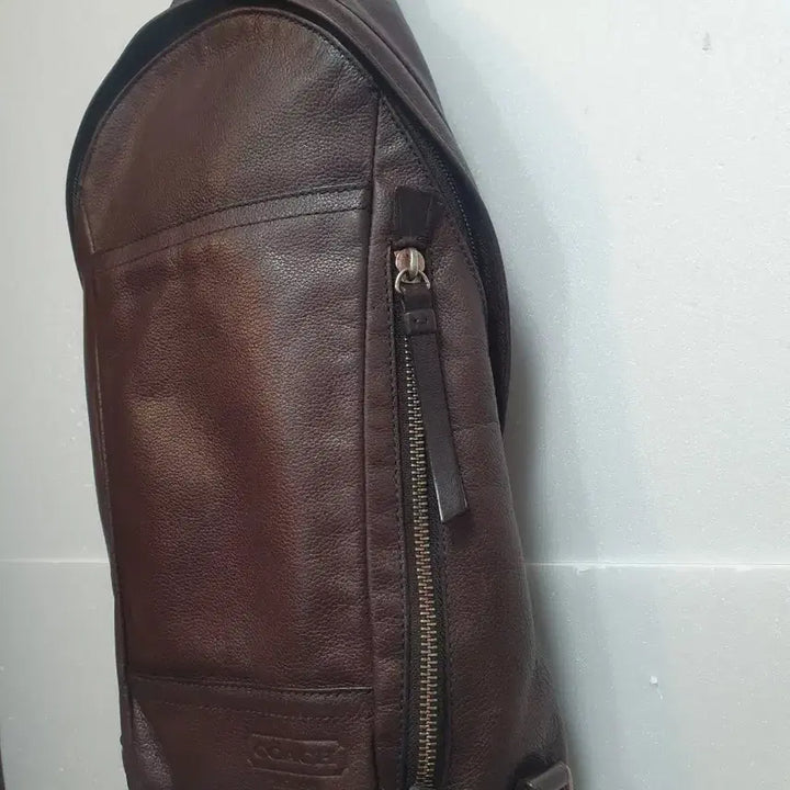 [BUNJANG] Coach Leather Sling Bag Brown / 코치 가죽 슬링백 브라운