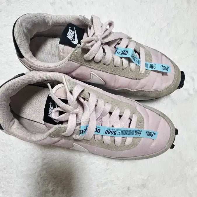 [BUNJANG] Nike Daybreak Pink Sneakers / 나이키 데이브레이크 핑크 운동화