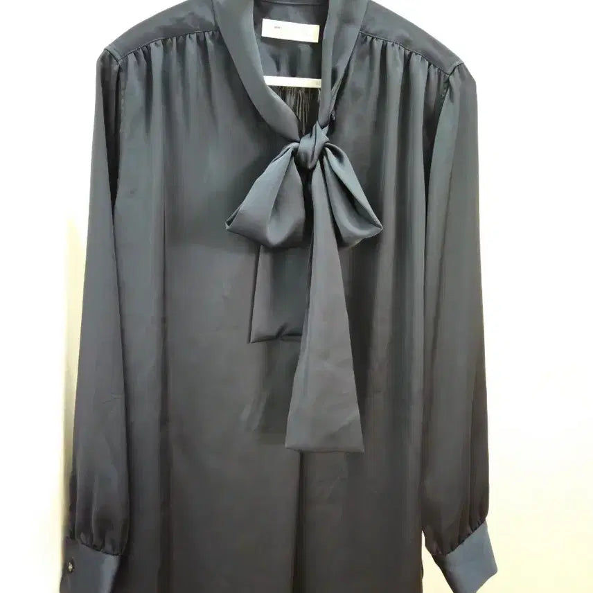 [BUNJANG] Makers Shirt Kamakura Navy Ribbon Blouse / 메이커즈 셔츠 가마쿠라 네이비 리본 블라우스