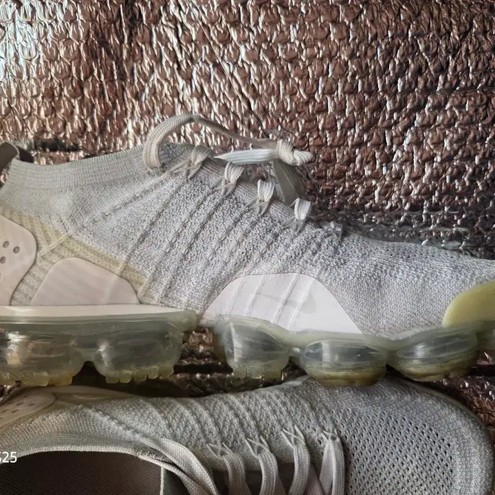 [BUNJANG] Nike Air VaporMax Flyknit White Sneakers / 나이키 에어 베이퍼맥스 플라이니트 흰색 280mm