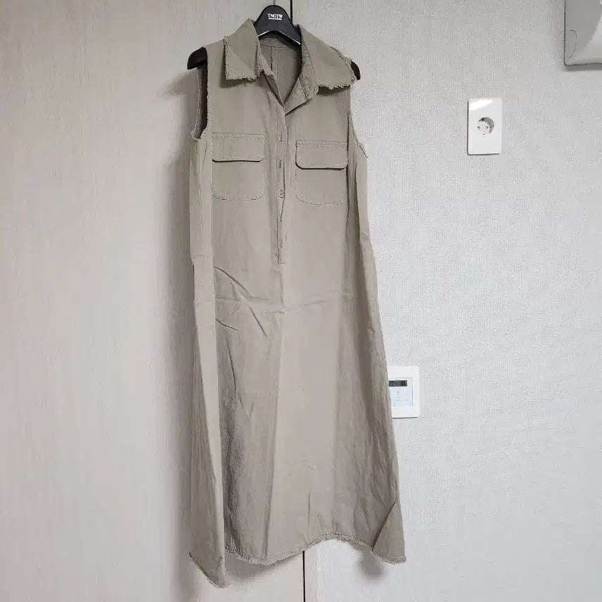 [BUNJANG] Khaki Sleeveless Long Dress / 카키색 민소매 롱 원피스