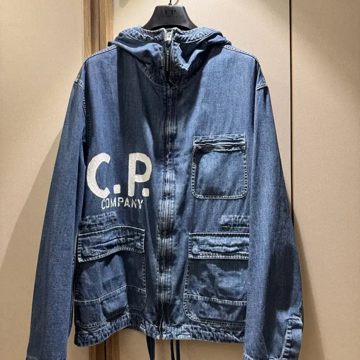 [SOLD OUT] CP컴퍼니 데님 고글 후드 자켓 50