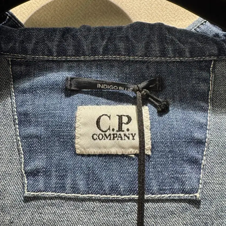 [SOLD OUT] CP컴퍼니 데님 고글 후드 자켓 50