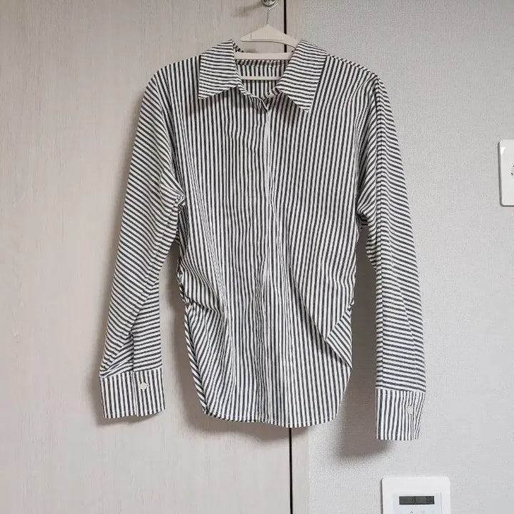 [BUNJANG] Striped Long Sleeve Shirt / 스트라이프 긴팔 셔츠 그린/블랙