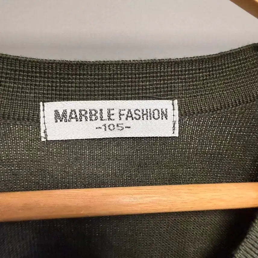 [BUNJANG] Marvel Fashion V-Neck Knit Sweater / 마블패션 V넥 니트 새상품 / 100~105사이즈