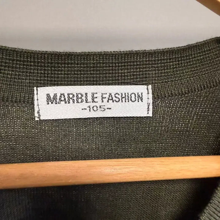 [BUNJANG] Marvel Fashion V-Neck Knit Sweater / 마블패션 V넥 니트 새상품 / 100~105사이즈